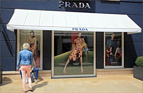 roermond outlet prada